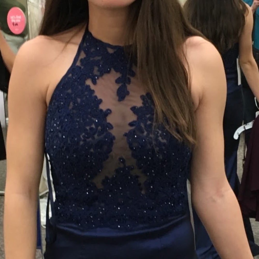 Prom dress - Picture 4 of 4